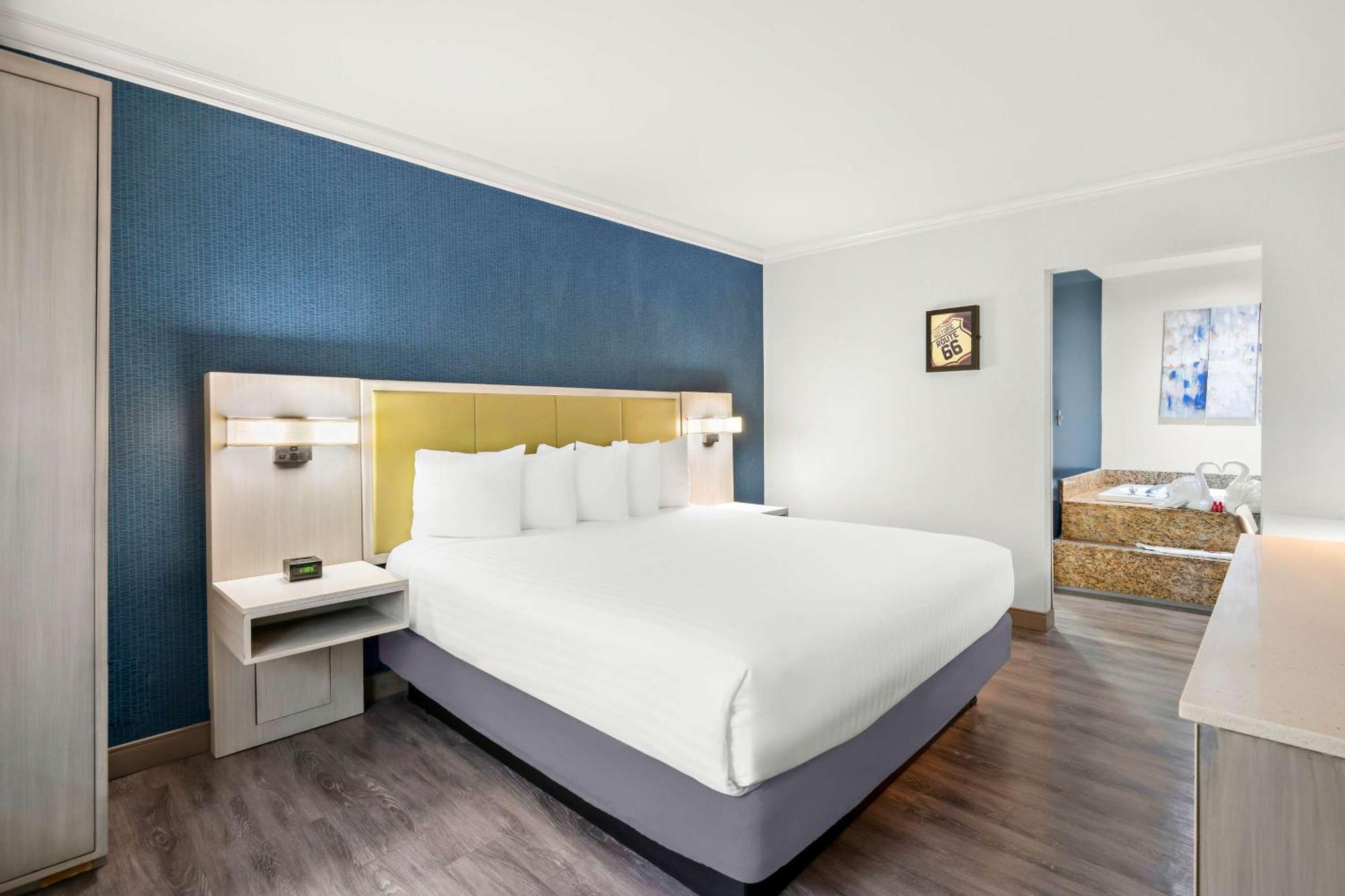 Surestay Hotel By Best Western Santa Monica Bagian luar foto