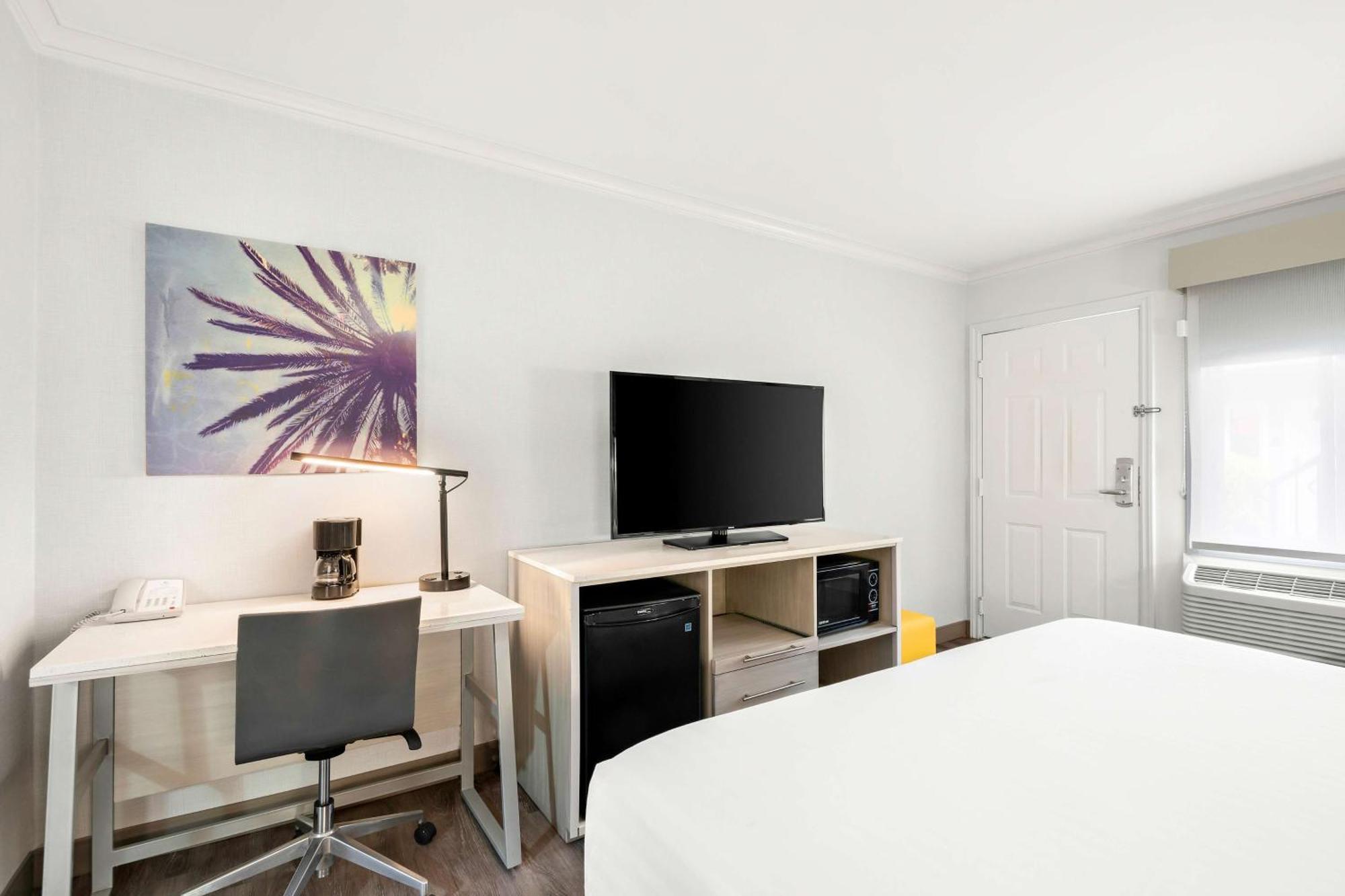 Surestay Hotel By Best Western Santa Monica Bagian luar foto